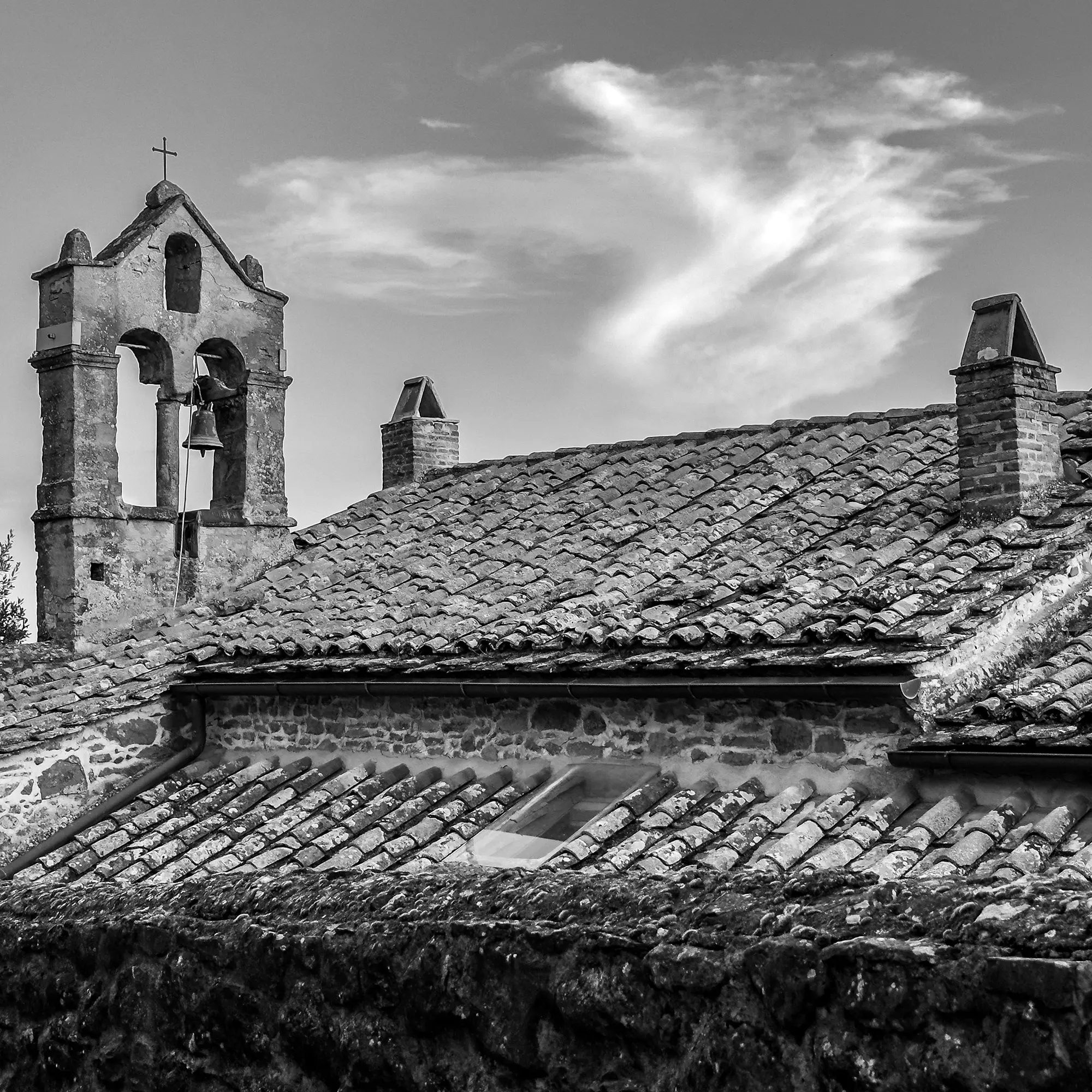 Monochromatic digital photograph of Chiesa di San Niccolo in Cortona, Italia.
