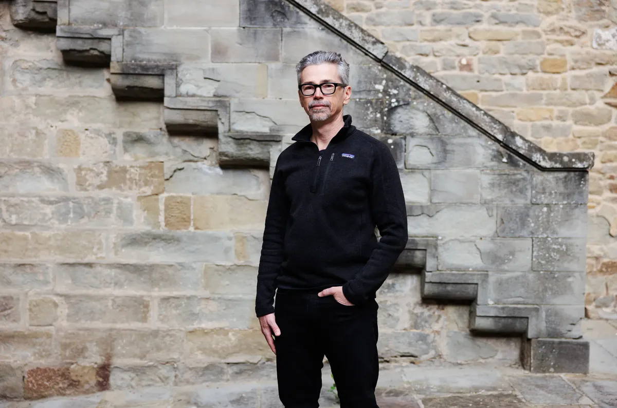 A portrait of Mark Taggart by Laurie Sermos — Museo MAEC, Cortona 2024.