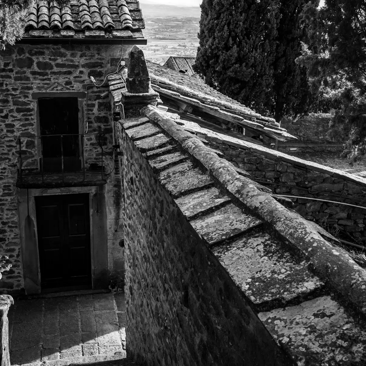 A digital photograph of Chiesa di San Niccolo in Cortona, Italia. 